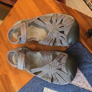 Women's Keen water/casual sandal size 11
